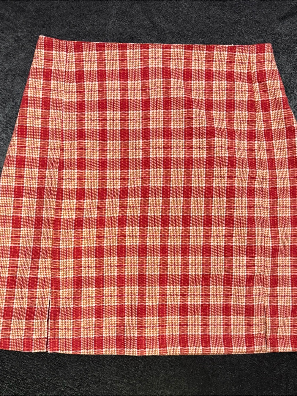 Brandy Melville 90’s Plaid slit Skirt